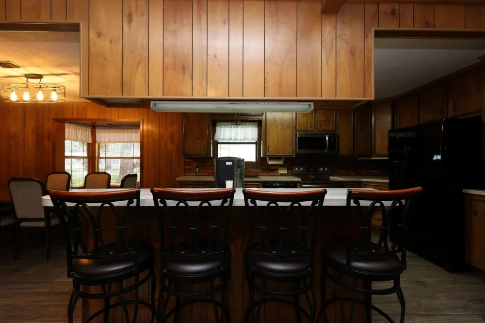 11994 Long Trussel Road Bryan, TX 77808
