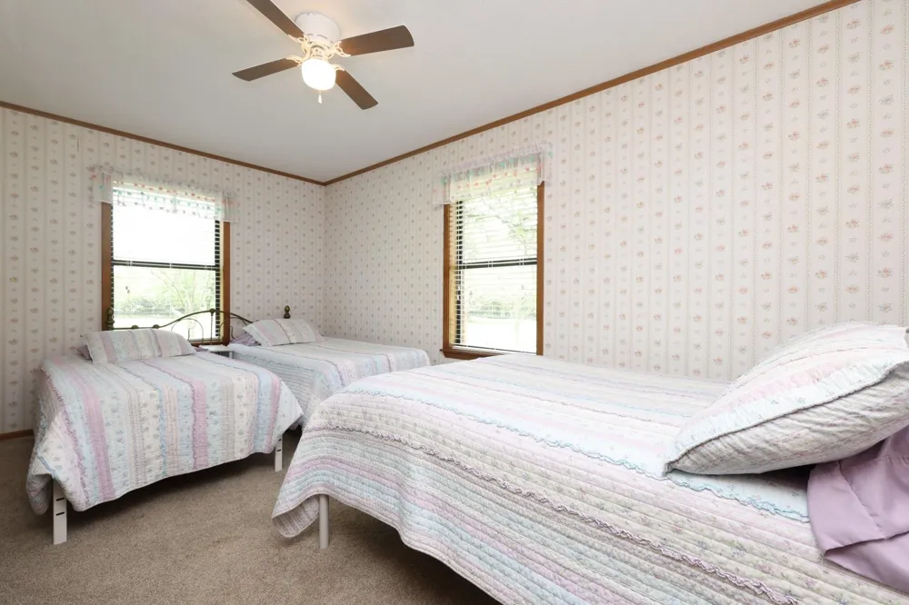 11994 Long Trussel Road Bryan, TX 77808