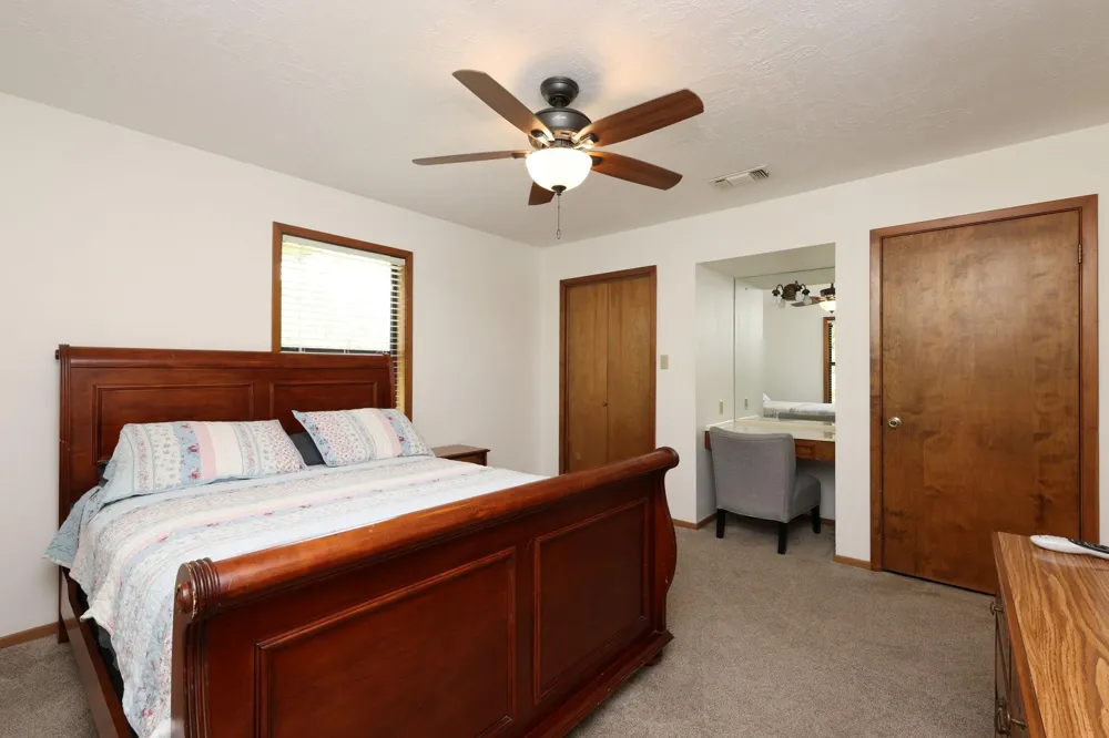 11994 Long Trussel Road Bryan, TX 77808