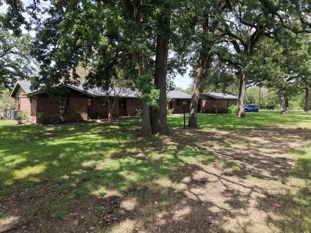 11994 Long Trussel Road Bryan, TX 77808