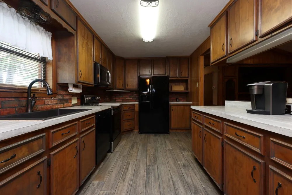 11994 Long Trussel Road Bryan, TX 77808