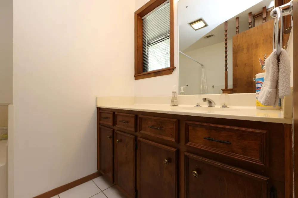 11994 Long Trussel Road Bryan, TX 77808