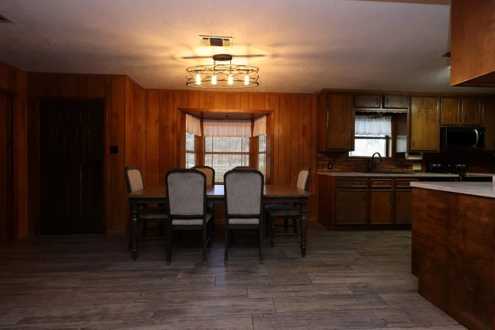 11994 Long Trussel Road Bryan, TX 77808