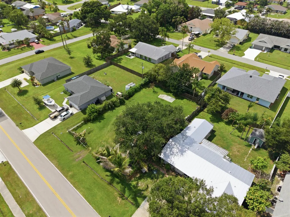 719 SE Thornhill Drive Port St. Lucie, FL 34983