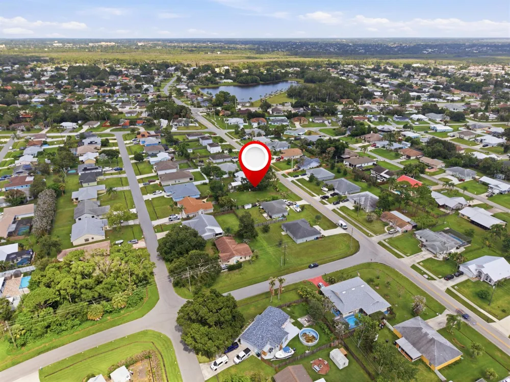 719 SE Thornhill Drive Port St. Lucie, FL 34983