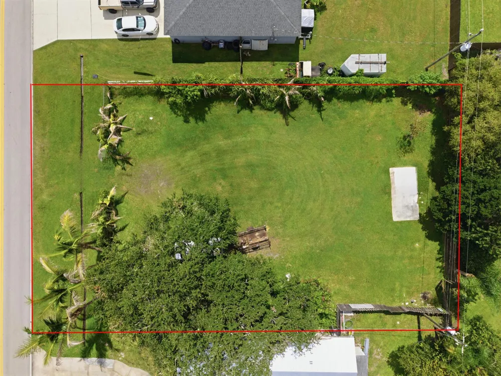 719 SE Thornhill Drive Port St. Lucie, FL 34983