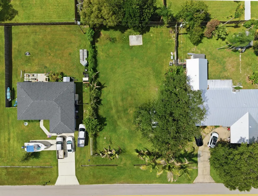 719 SE Thornhill Drive Port St. Lucie, FL 34983