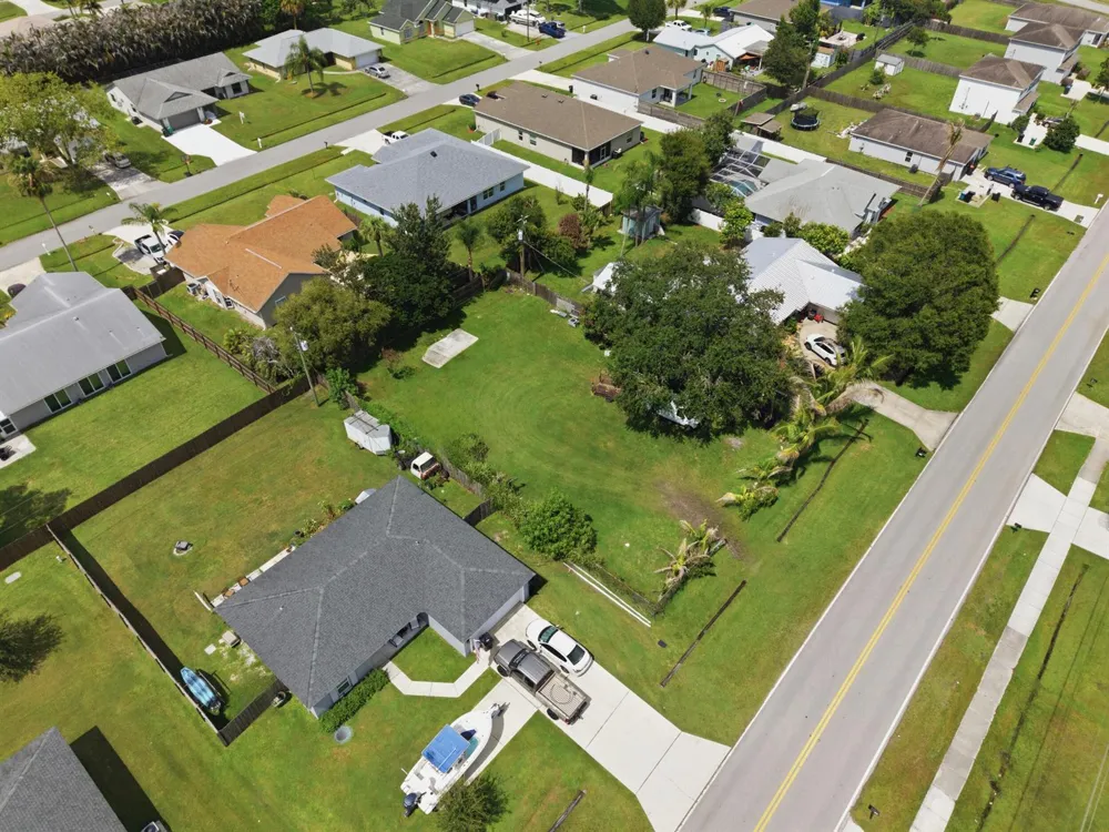 719 SE Thornhill Drive Port St. Lucie, FL 34983