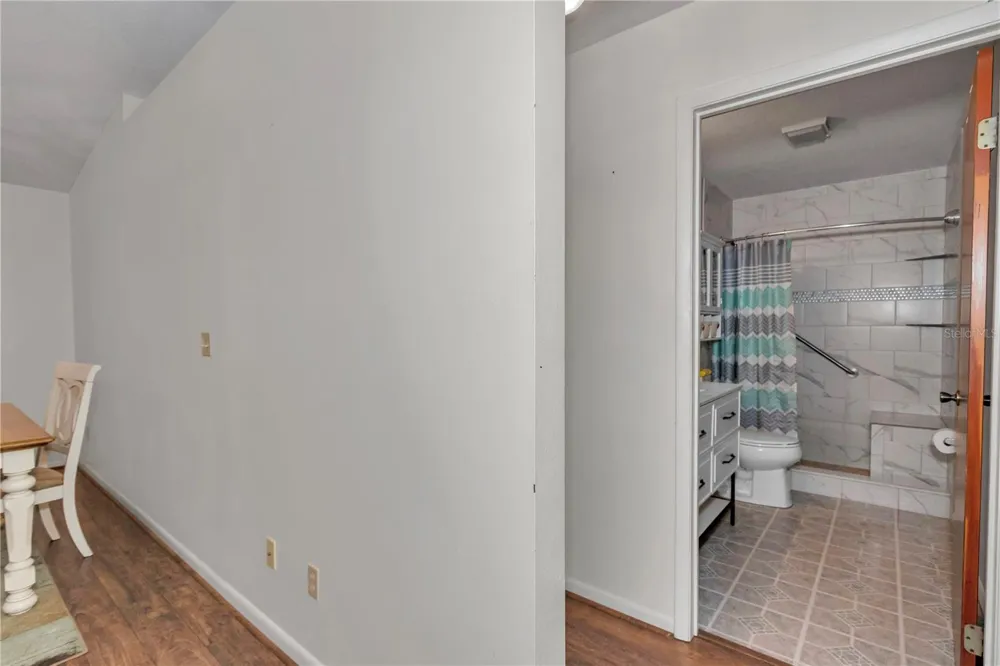 16365 SE 17TH STREET Ocklawaha, FL 32179