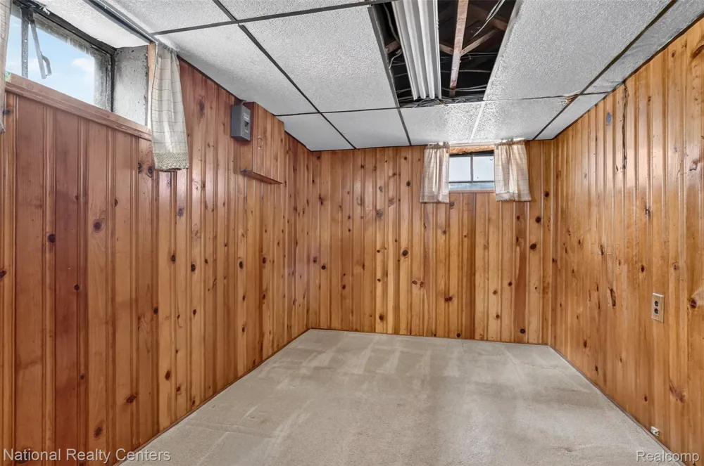 22311 Cleveland Dearborn City, MI 48124