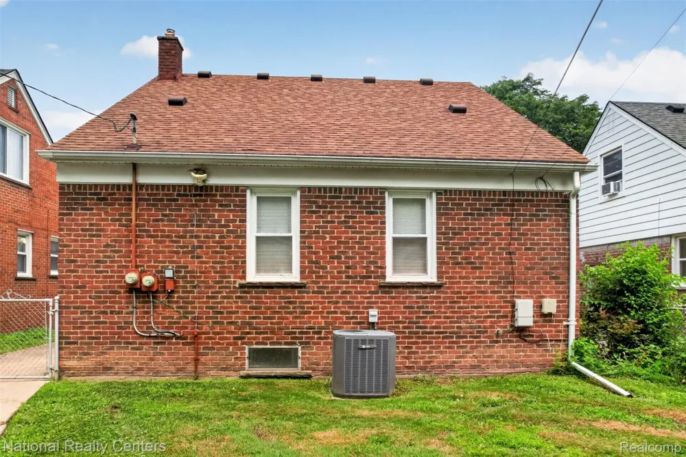 22311 Cleveland Dearborn City, MI 48124