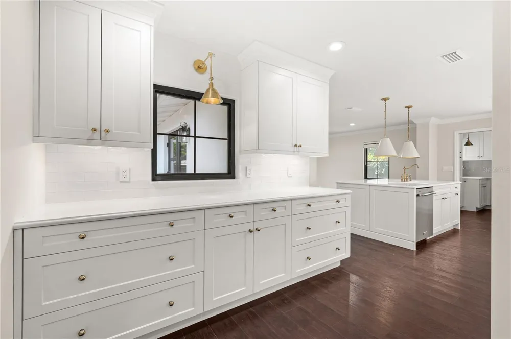 648 FITZWALTER DRIVE Winter Park, FL 32792