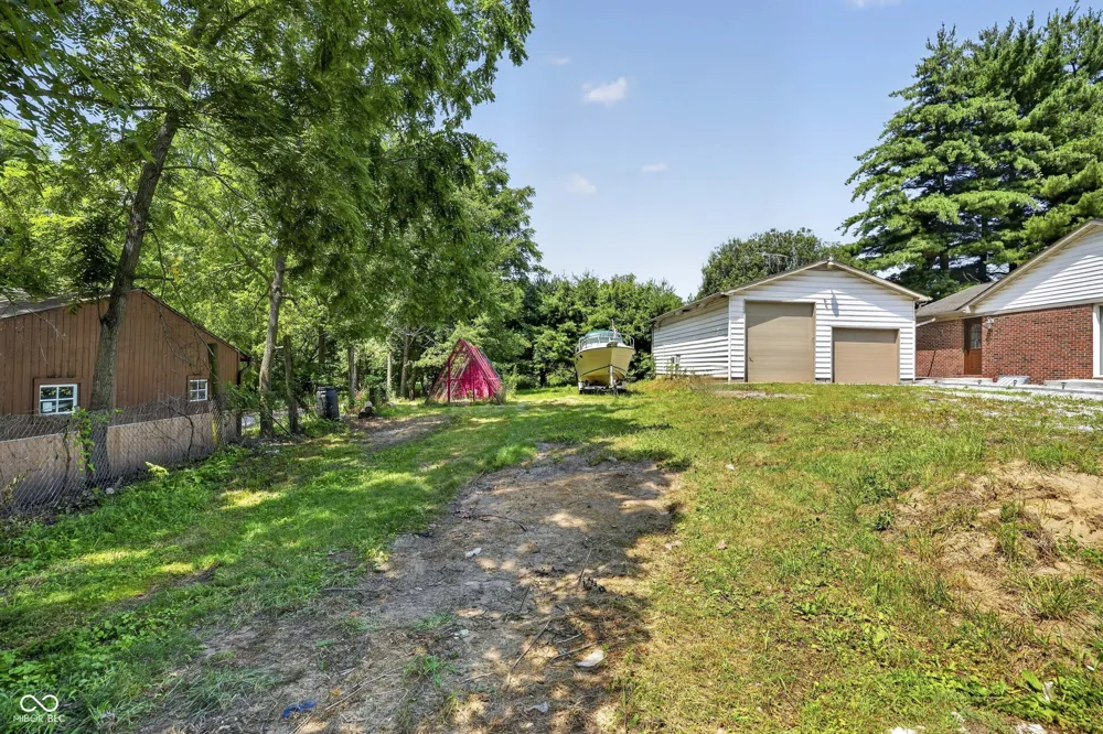 602 S 840 E Zionsville, IN 46077