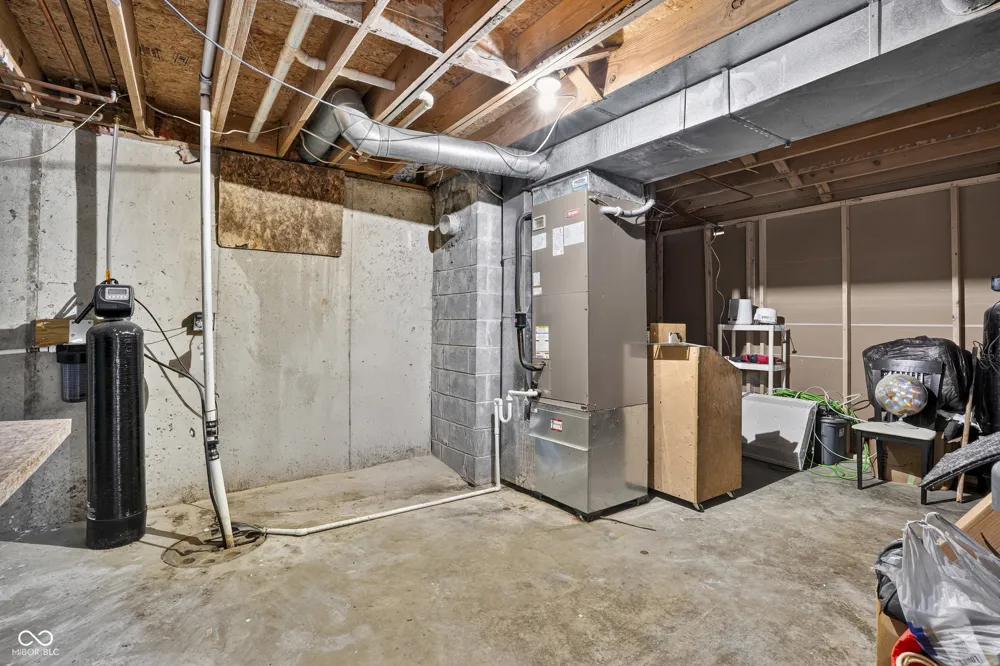 602 S 840 E Zionsville, IN 46077