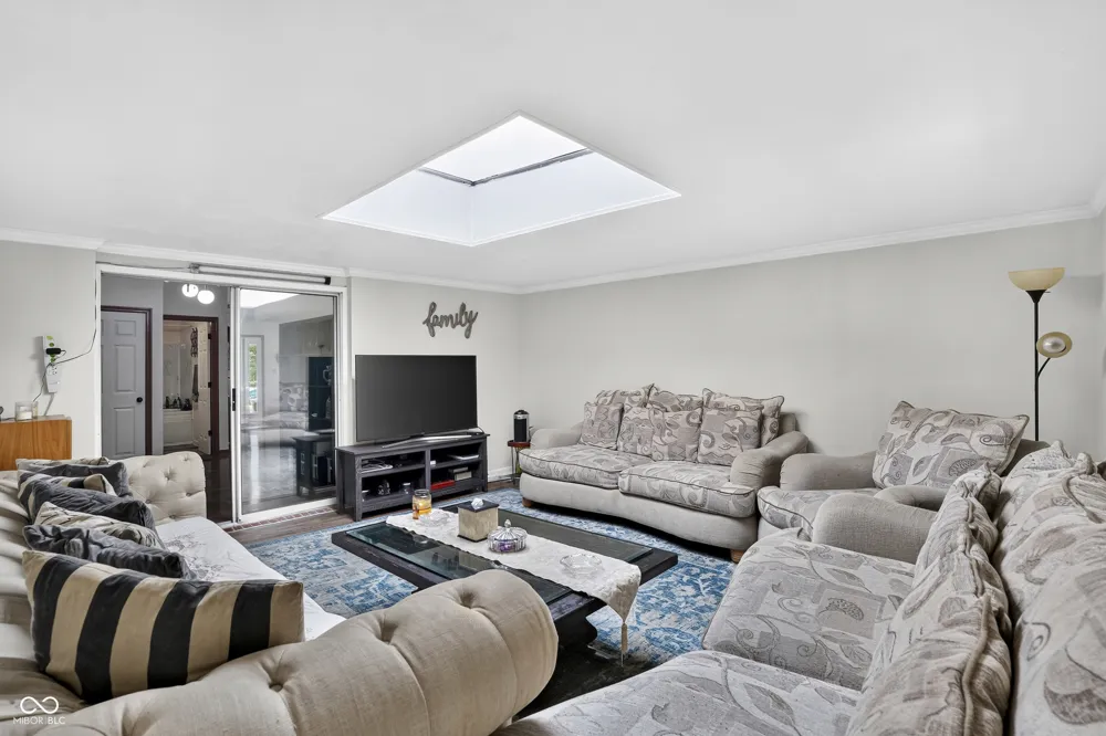 602 S 840 E Zionsville, IN 46077