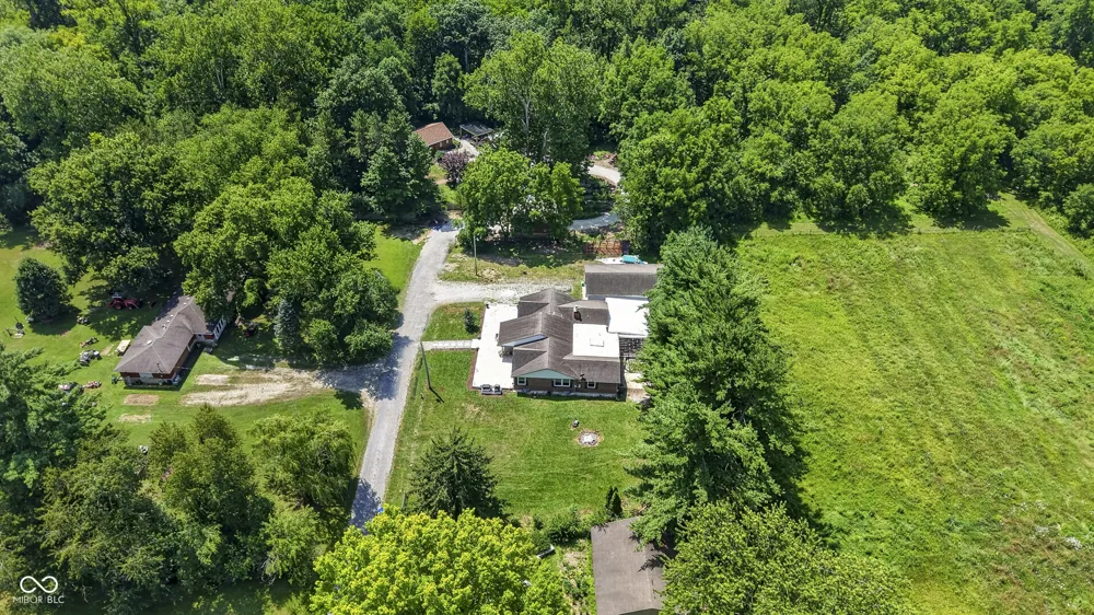 602 S 840 E Zionsville, IN 46077