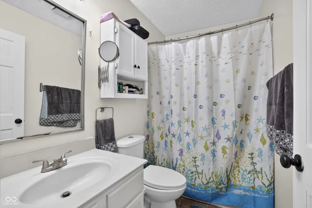 602 S 840 E Zionsville, IN 46077
