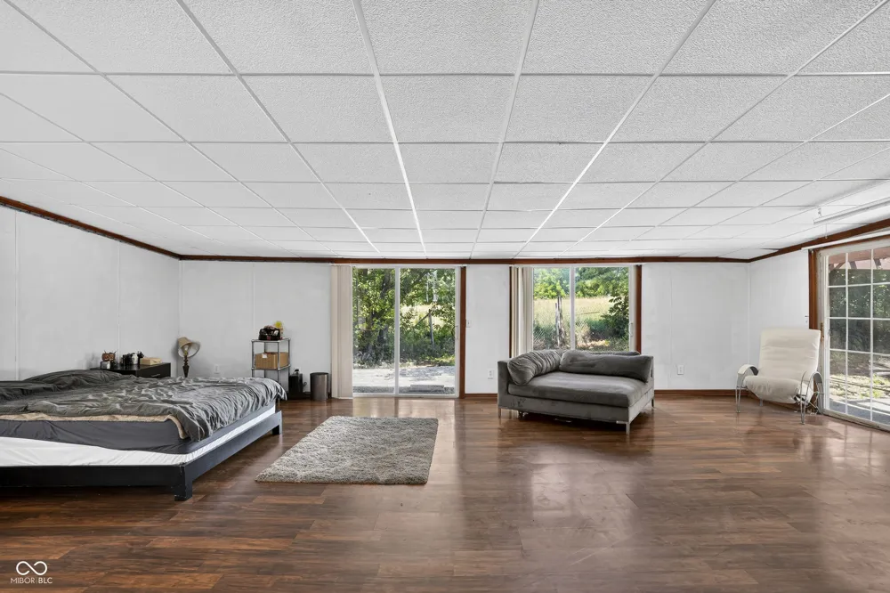 602 S 840 E Zionsville, IN 46077
