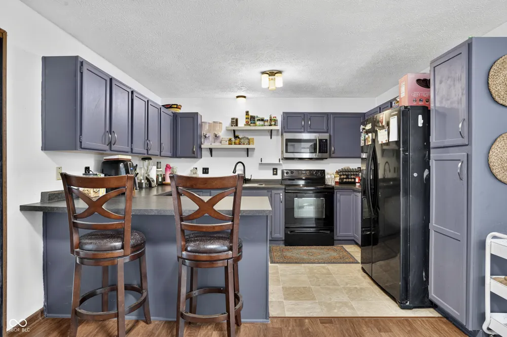 602 S 840 E Zionsville, IN 46077