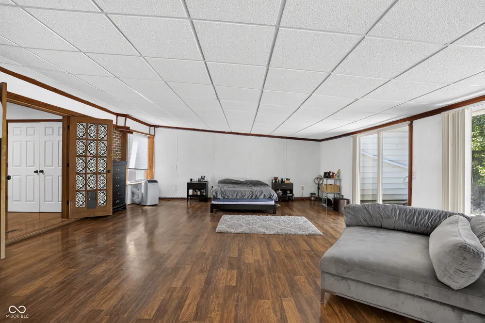 602 S 840 E Zionsville, IN 46077