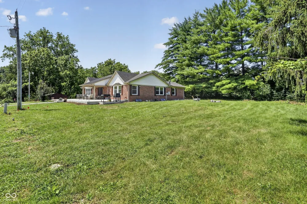 602 S 840 E Zionsville, IN 46077