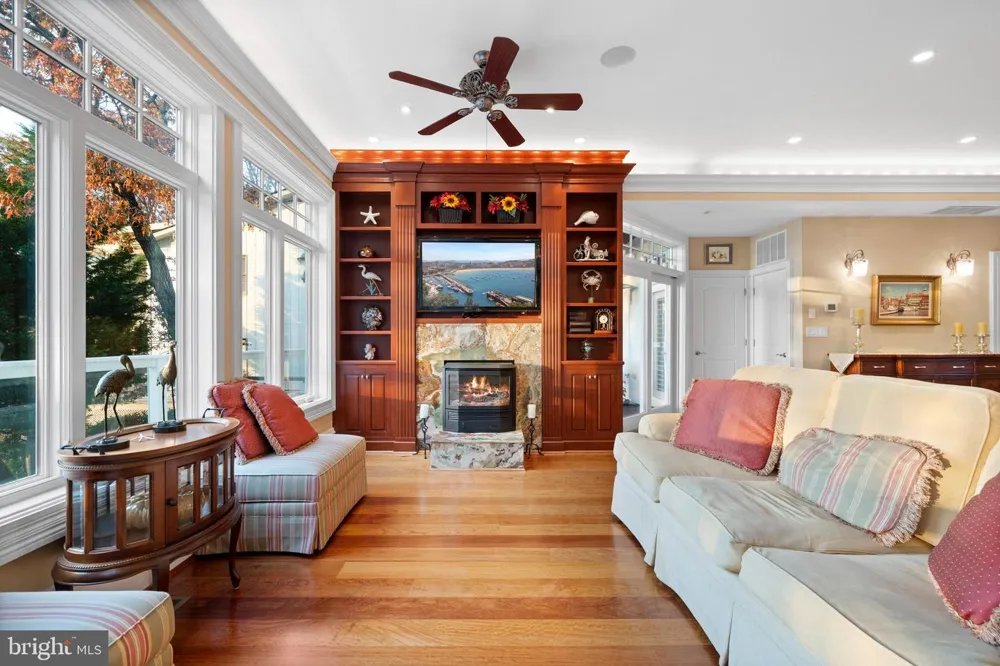 206 HARBOR DRIVE Lusby, MD 20657