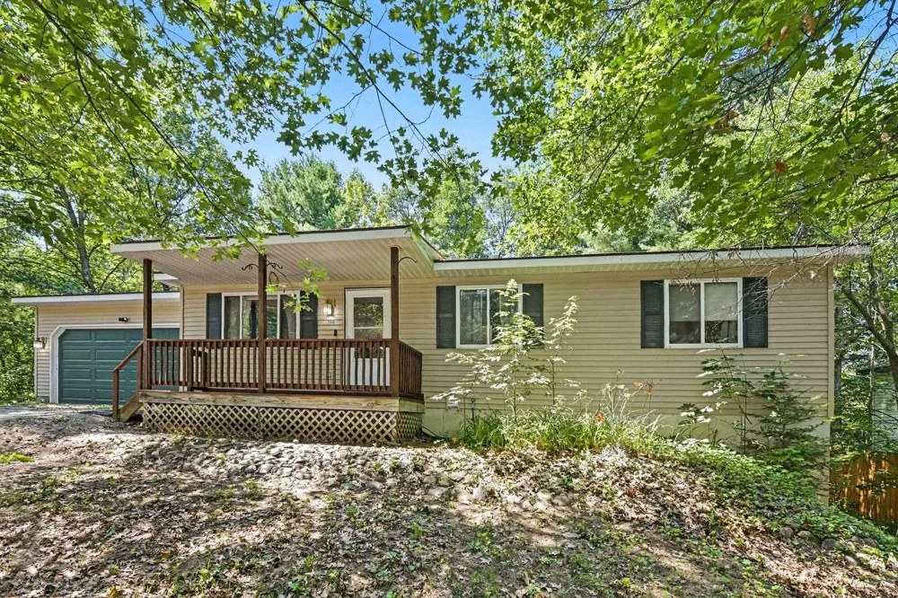 2940 Artist Avenue Green Lake Township, MI 49643