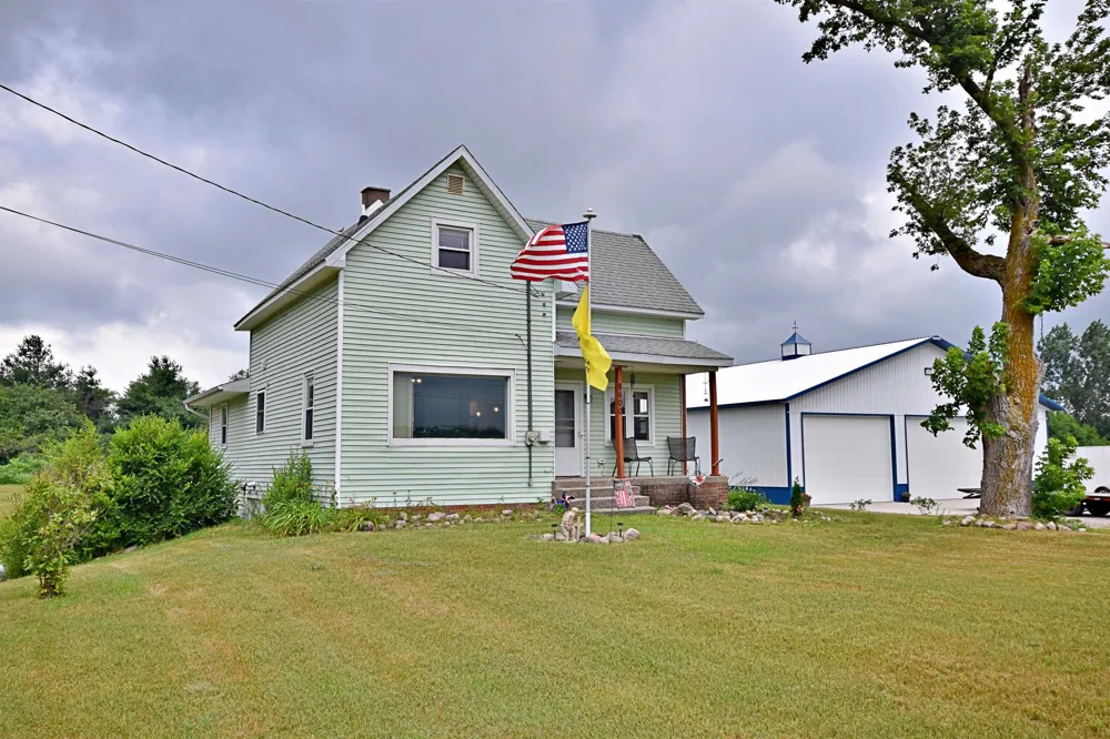 8600 S Lucas Road Richland Township, MI 49657