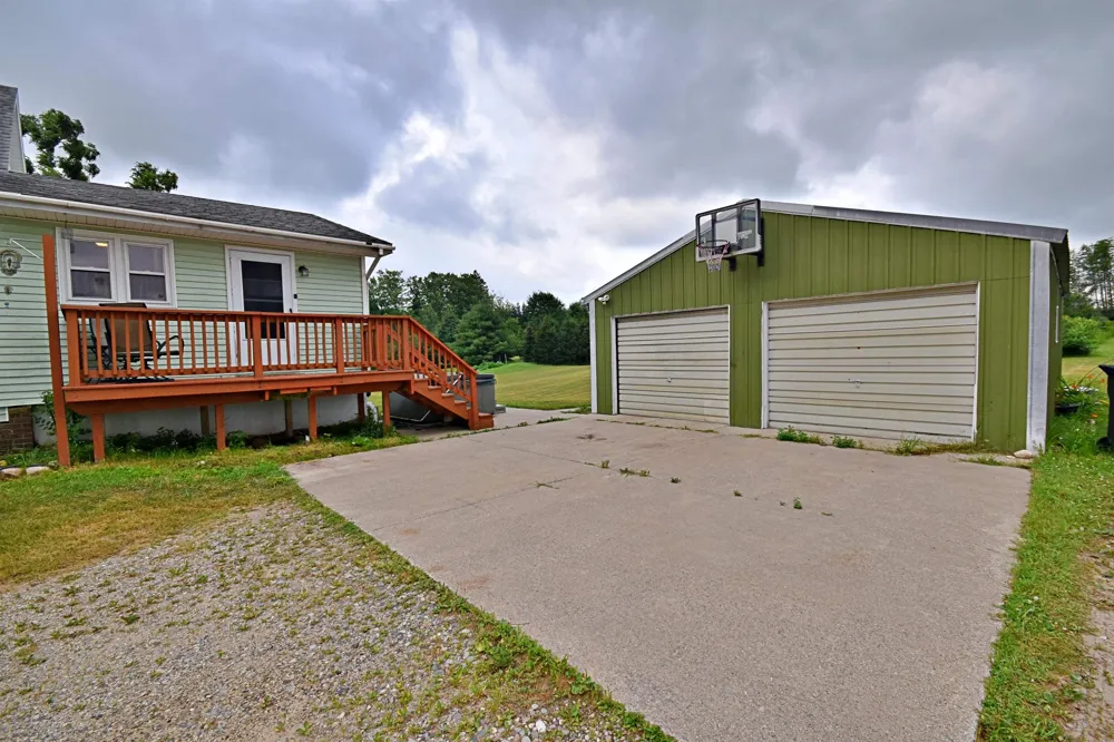 8600 S Lucas Road Richland Township, MI 49657