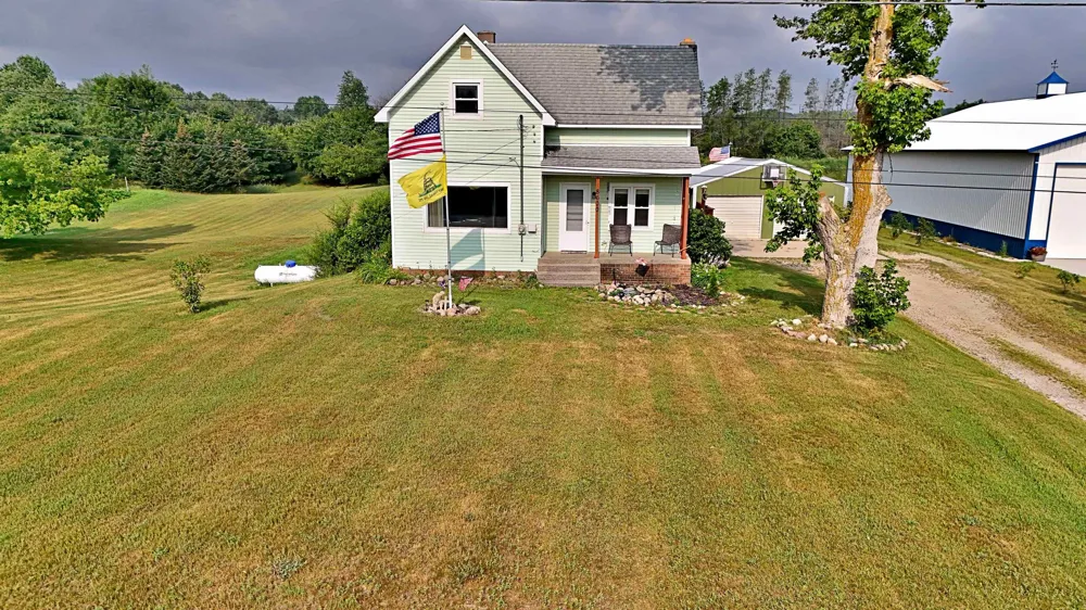 8600 S Lucas Road Richland Township, MI 49657