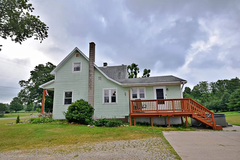 8600 S Lucas Road Richland Township, MI 49657