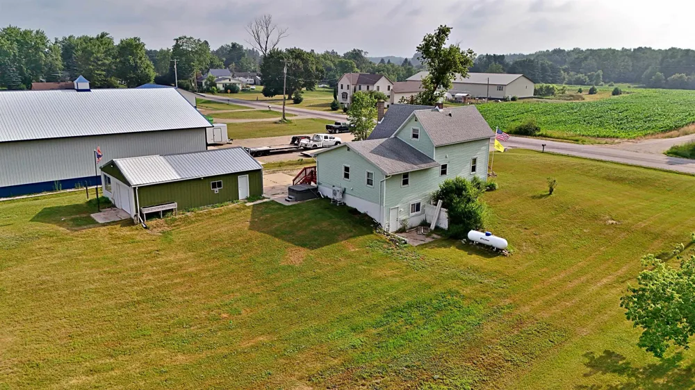 8600 S Lucas Road Richland Township, MI 49657