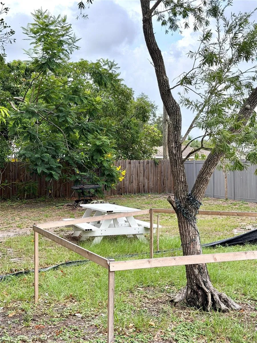 2101 ROSE STREET Sarasota, FL 34239