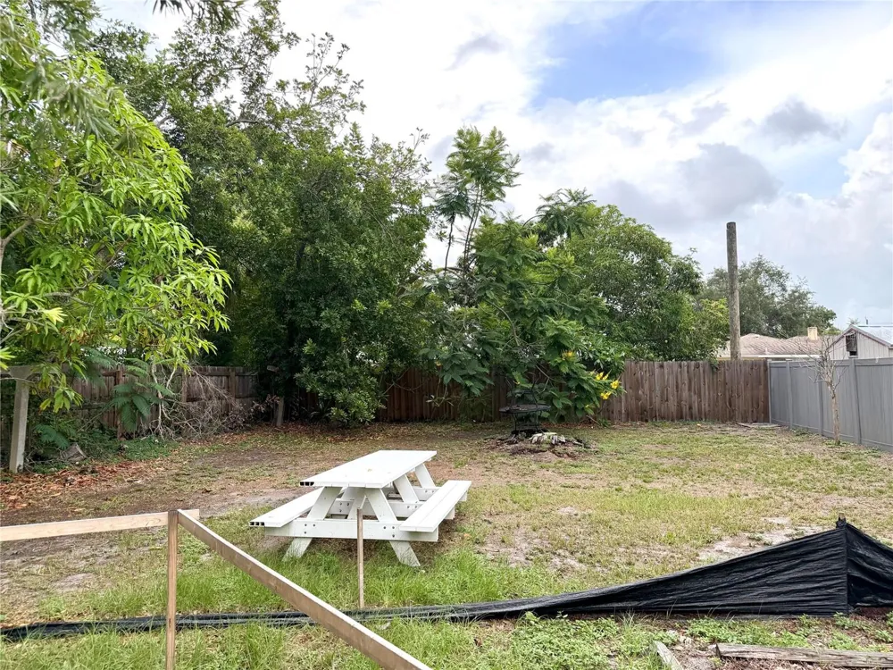 2101 ROSE STREET Sarasota, FL 34239
