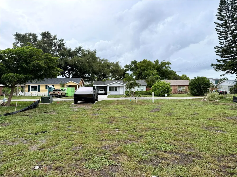 2101 ROSE STREET Sarasota, FL 34239