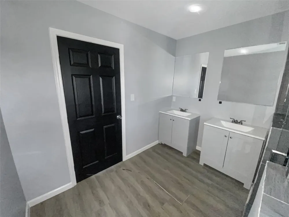 1201 Fm-517 Dickinson, TX 77539