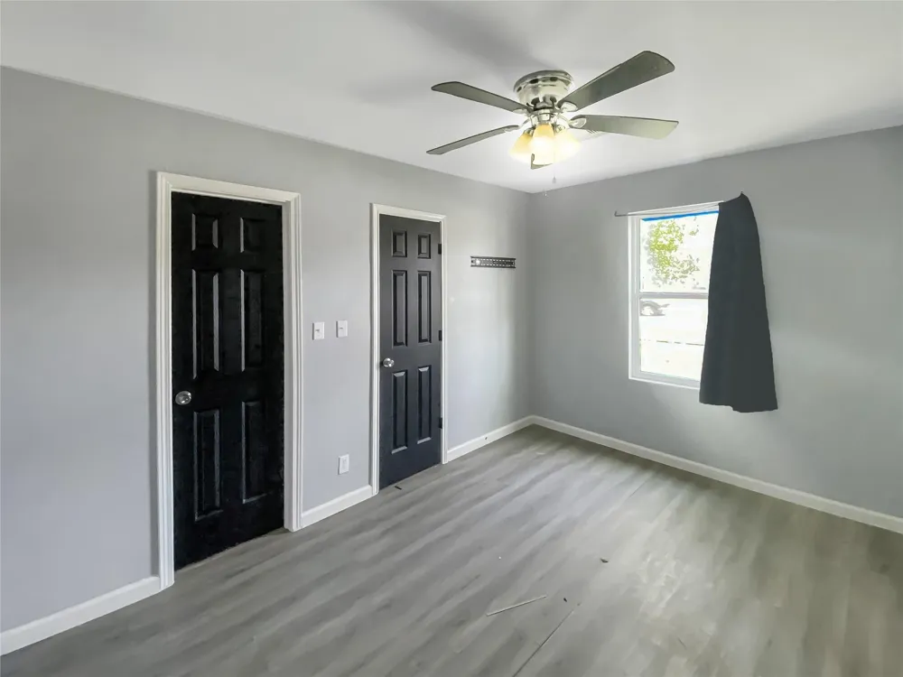1201 Fm-517 Dickinson, TX 77539