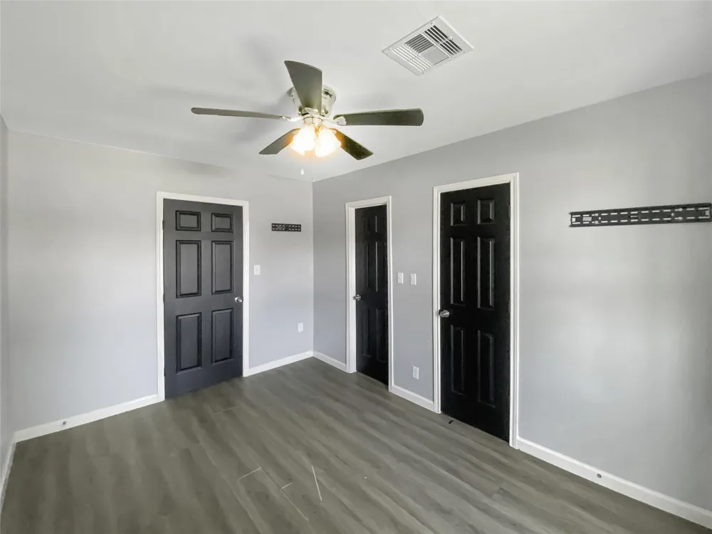 1201 Fm-517 Dickinson, TX 77539