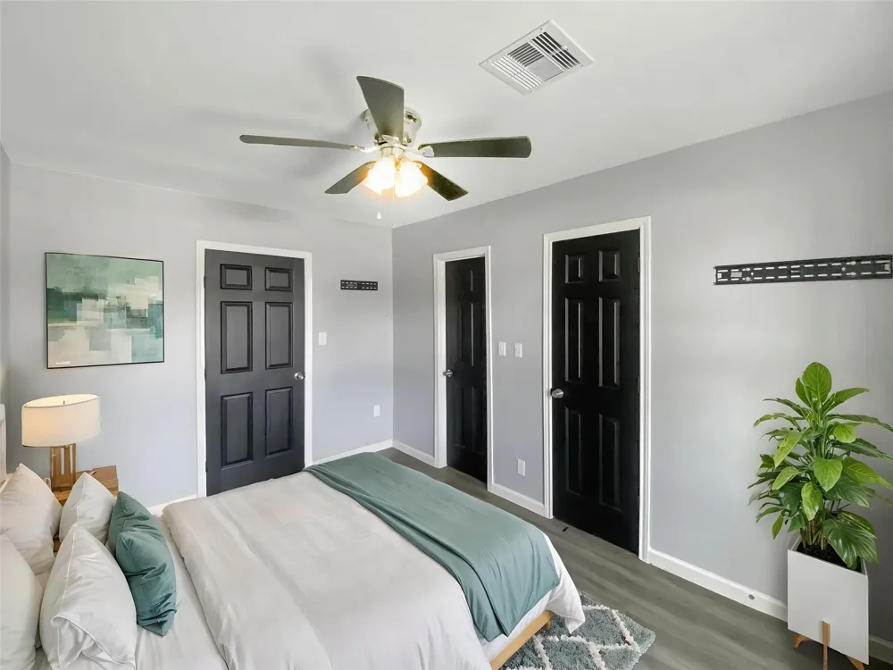 1201 Fm-517 Dickinson, TX 77539