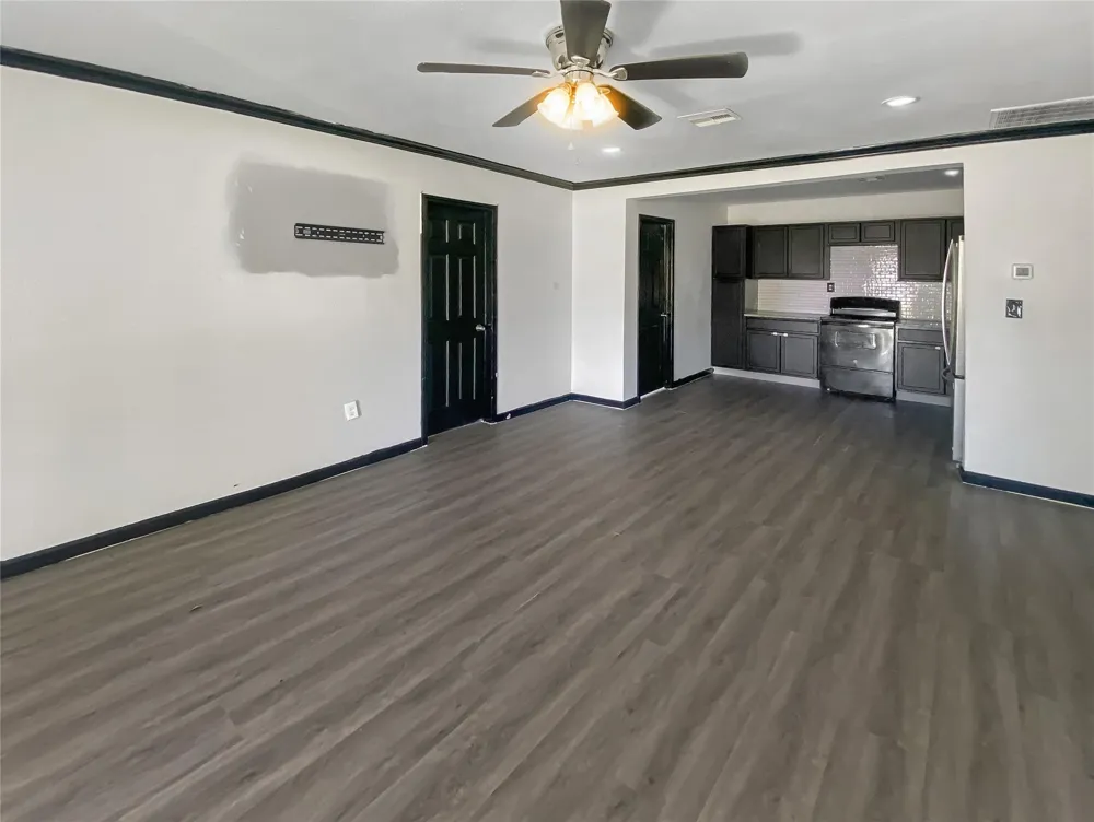 1201 Fm-517 Dickinson, TX 77539