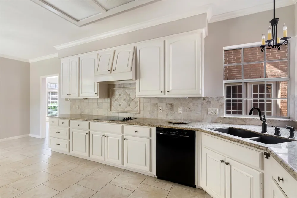 4439 Bellington Court Kingwood, TX 77345