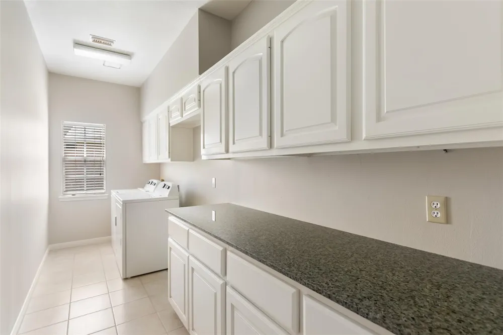 4439 Bellington Court Kingwood, TX 77345