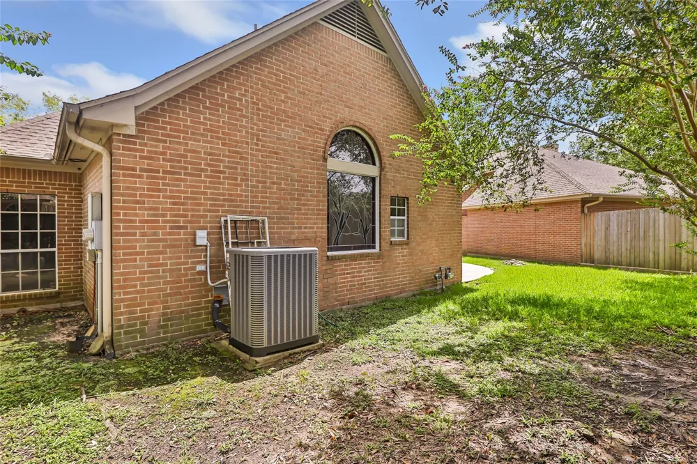 4439 Bellington Court Kingwood, TX 77345