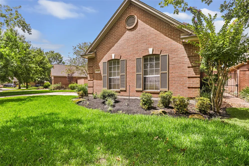4439 Bellington Court Kingwood, TX 77345