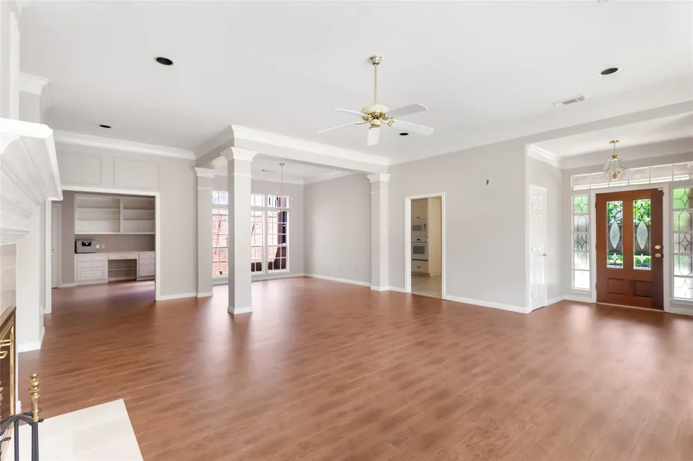4439 Bellington Court Kingwood, TX 77345