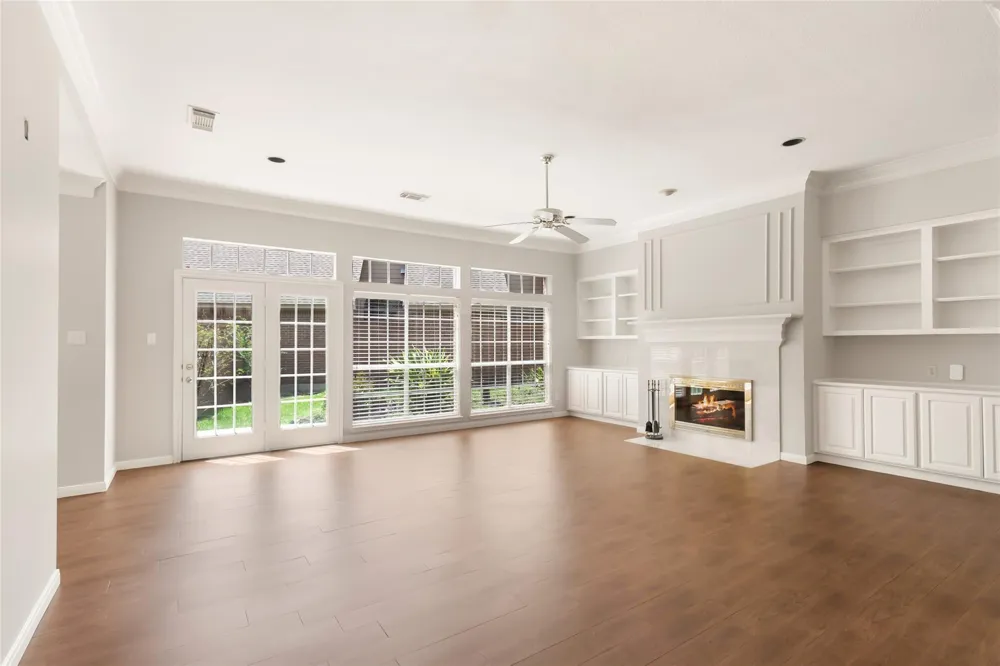 4439 Bellington Court Kingwood, TX 77345