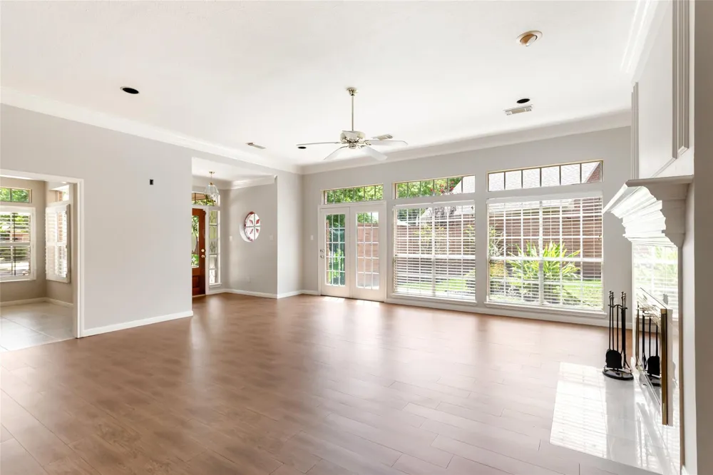 4439 Bellington Court Kingwood, TX 77345