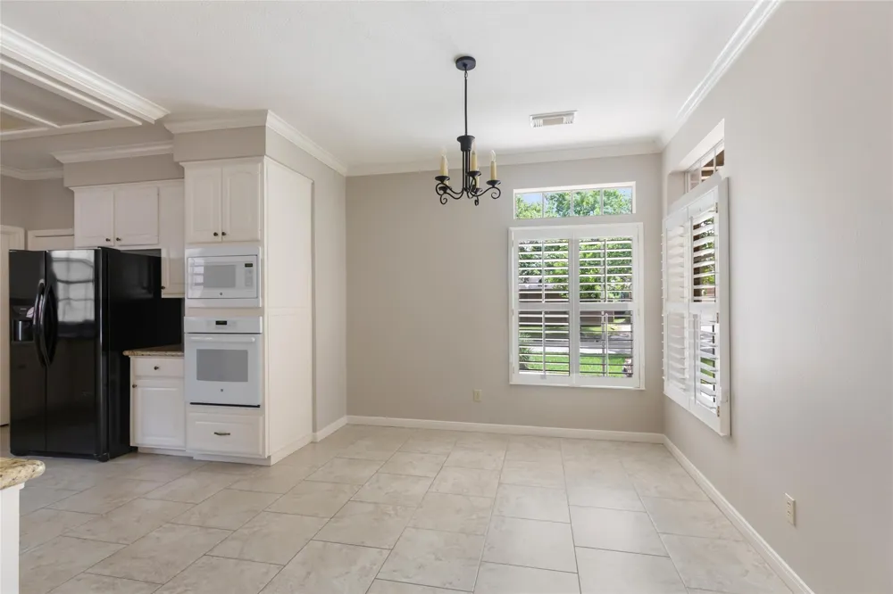 4439 Bellington Court Kingwood, TX 77345