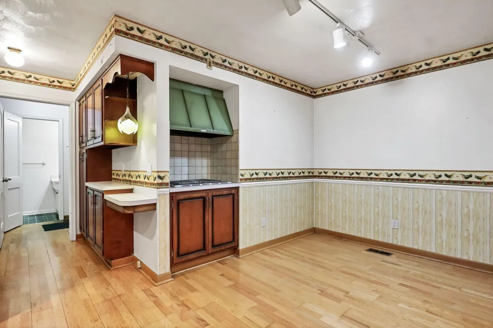 3417 Ginger Snap Lane Lansing City, MI 48911