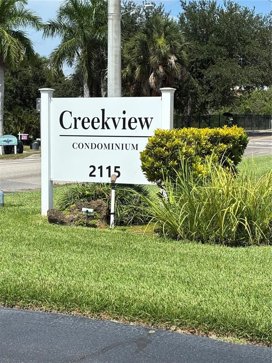 2115 9TH AVENUE W #6B Bradenton, FL 34205